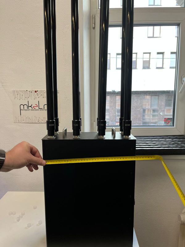 8-канальный подавитель дронов Сумрак ГП-400-V2 8-400W (0.4/0.7/0.9/1.2/1.5/2.4/5.2/5.8ГГц) рюкзак-антидрон