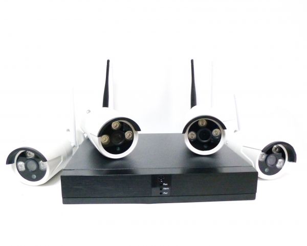 Беспроводной 4-х канальный уличный комплект видеонаблюдения WiFi XPX 3704 AHD 1Mp