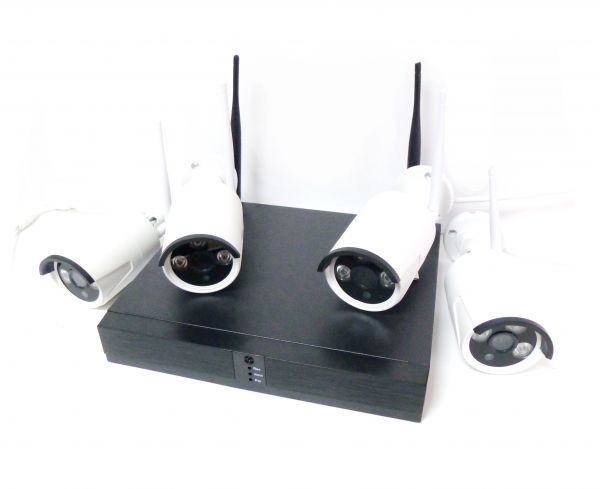 Беспроводной 4-х канальный уличный комплект видеонаблюдения WiFi XPX 3704 AHD 2Mp
